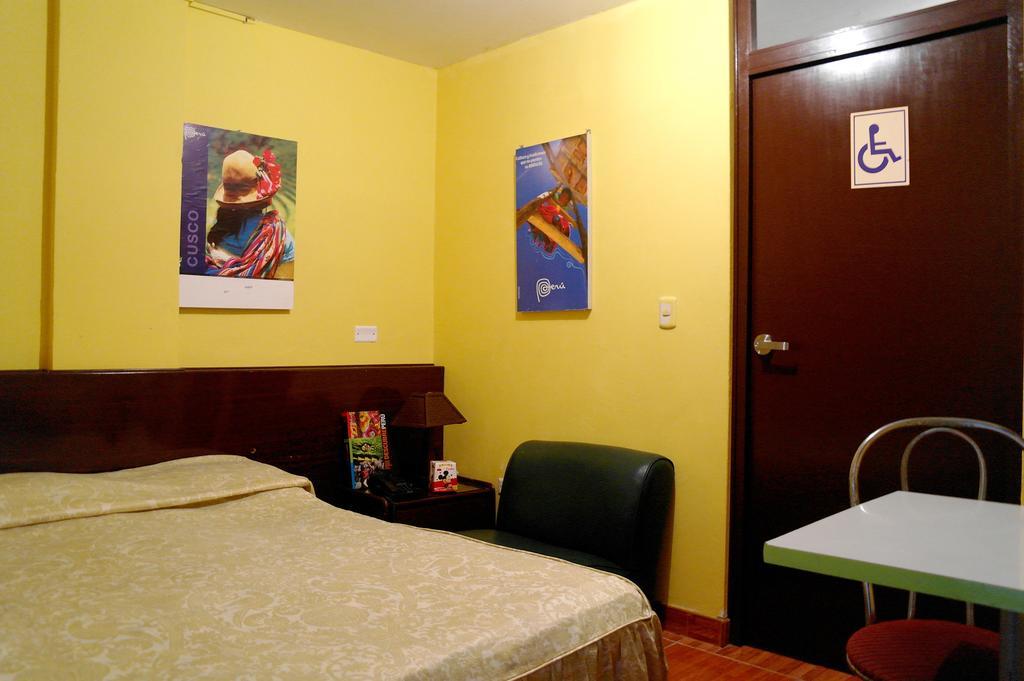 לימה Hostal Iquique מראה חיצוני תמונה