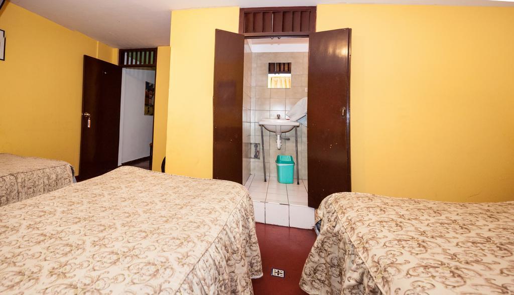לימה Hostal Iquique מראה חיצוני תמונה